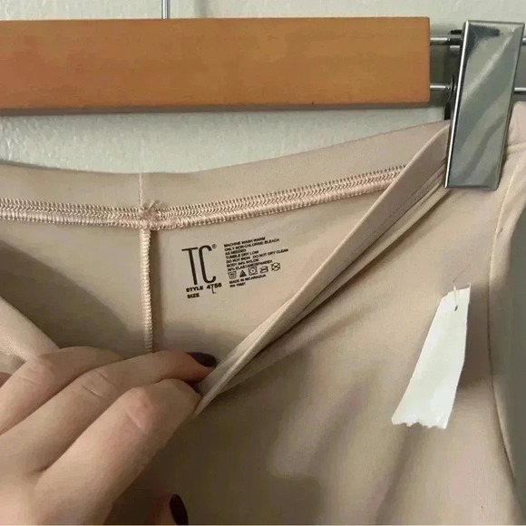 NWT TC Fine Intimates Adjust Perfect Firm Control Shaping  Shorts L - Picture 3 of 6